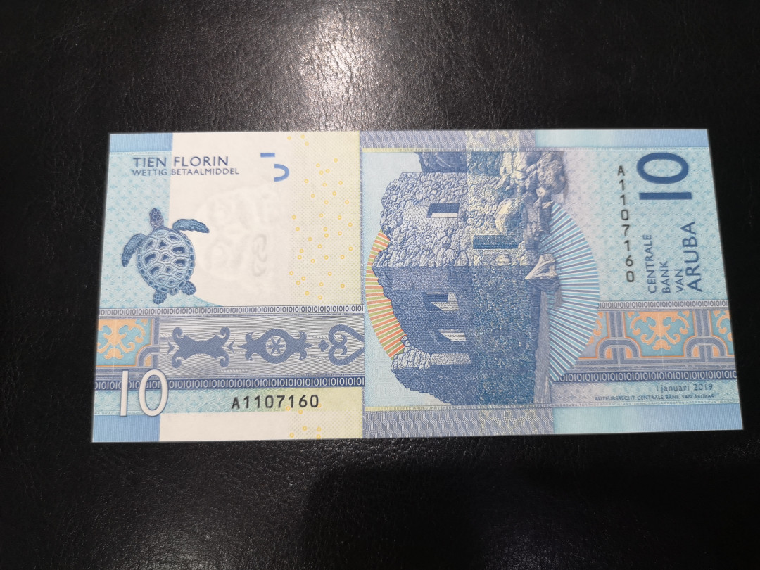 《外钞收藏家》第一百二十一期拍卖 最新版阿鲁巴10  全新UNC