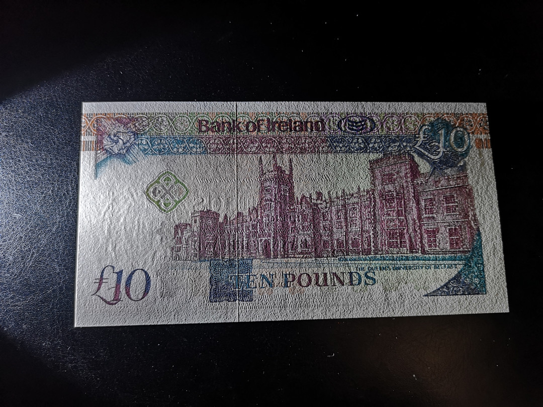 《外钞收藏家》第一百二十一期拍卖 1995年爱尔兰10镑  全新UNC 