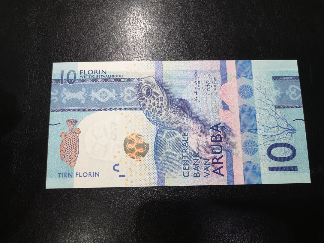 《外钞收藏家》第一百二十一期拍卖 最新版阿鲁巴10  全新UNC