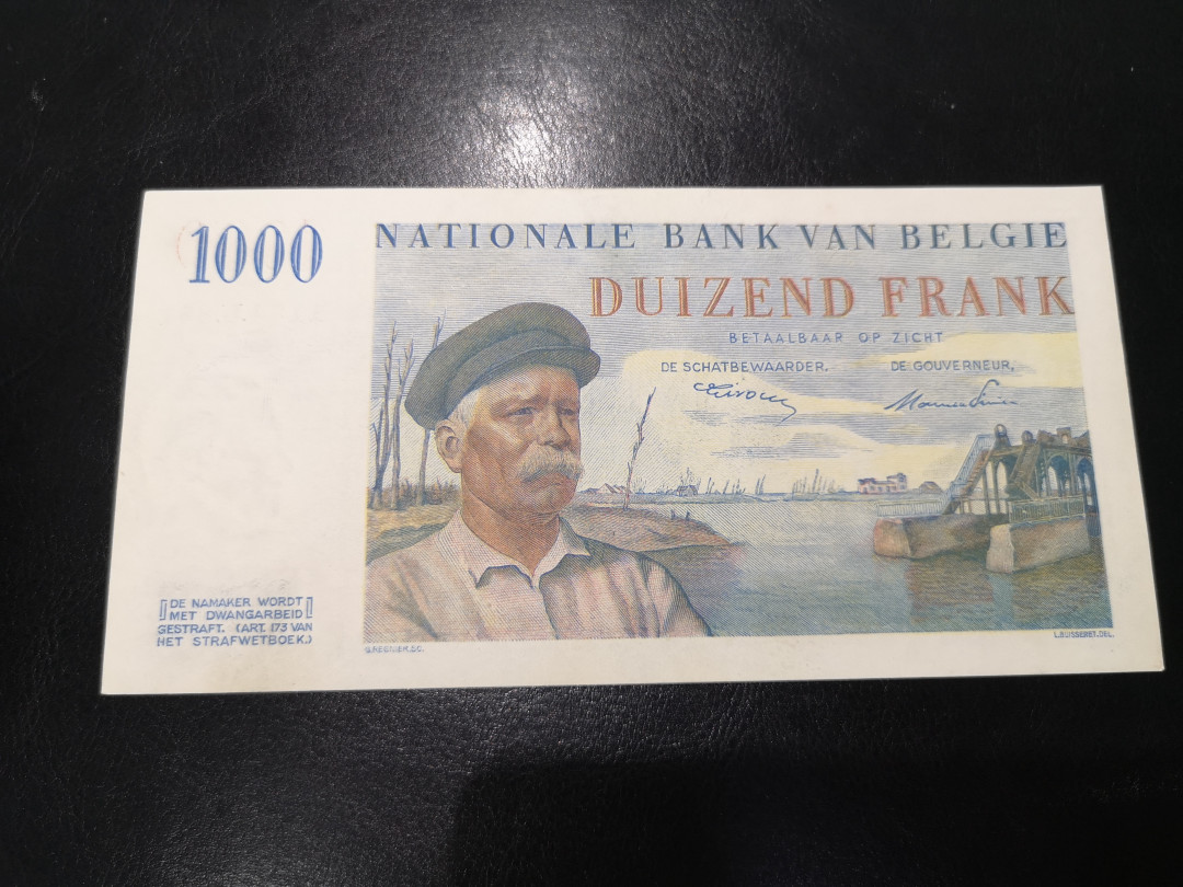 《外钞收藏家》第一百二十一期拍卖 1950年比利时1000法郎 全新 角不是很绝 其他没什么问题