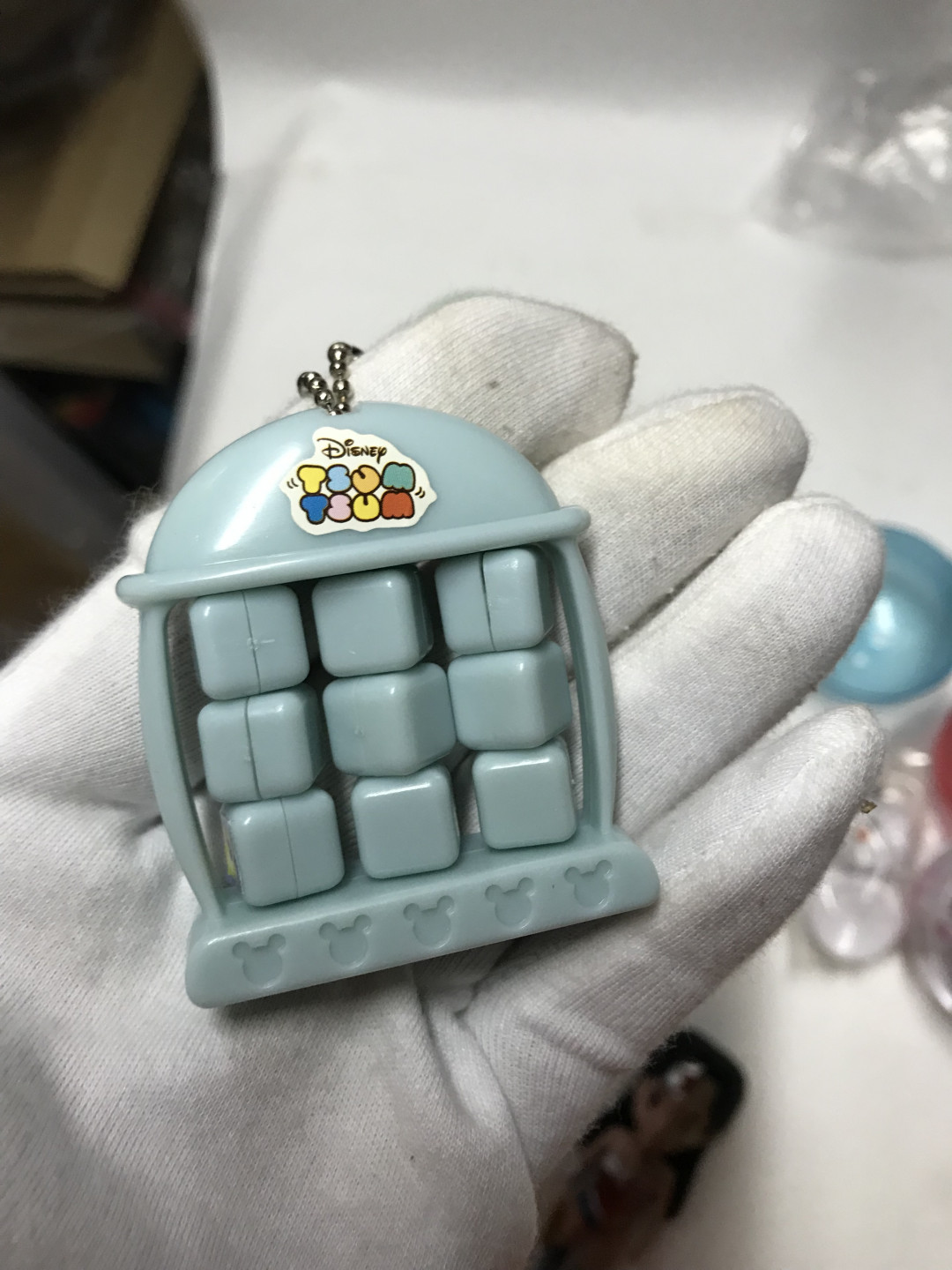 零元拍：正版扭蛋四枚，蛋纸全，拍中还送神奇女侠半解刨玩偶一枚。