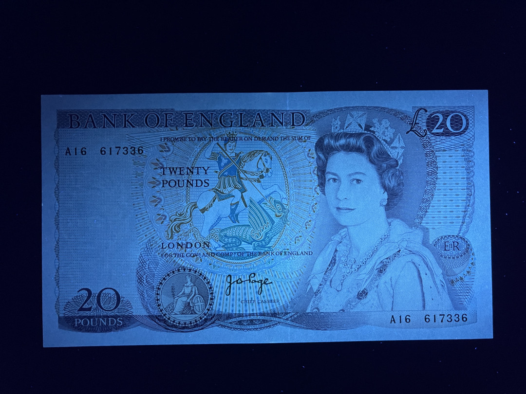 彩蛋期——外币十全十美特别场 英镑20 D序列 UNC 女王水印 A16冠