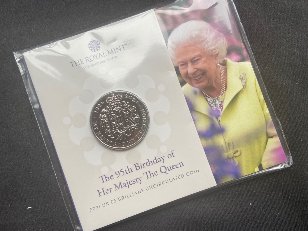 【随心拍&Getcoins】钱币拍卖第九十七期～ 【英国】女王95周年卡册【普通版】