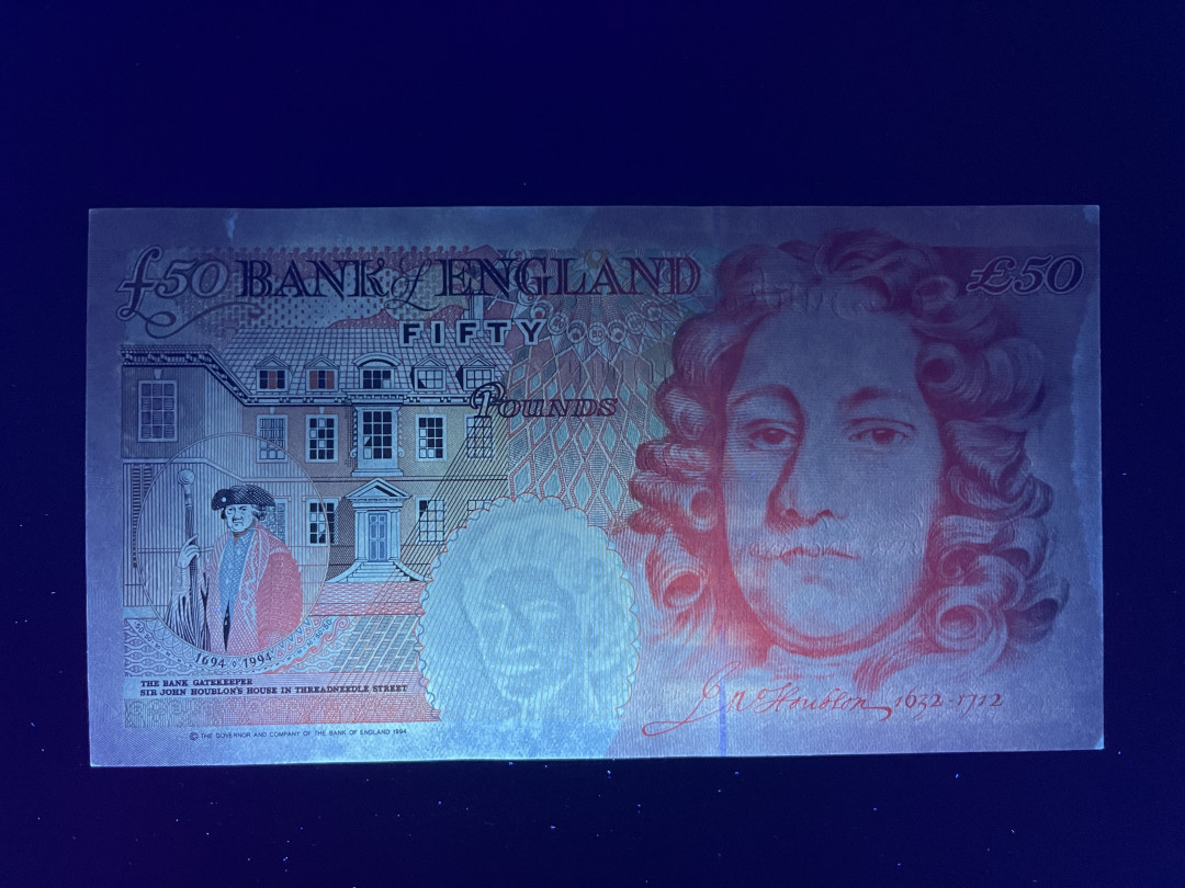 彩蛋期——外币十全十美特别场 英格兰50镑 UNC- E序列 左侧有荧光