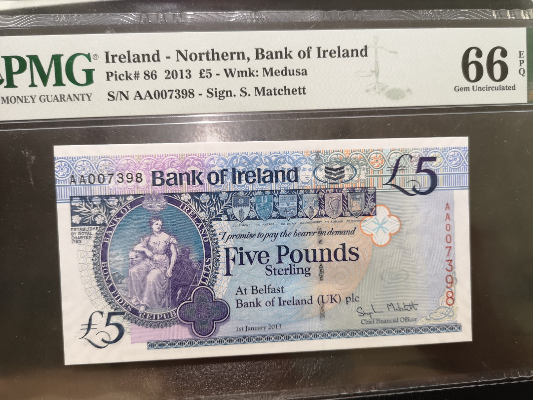 《外钞收藏家》第一百二十二期拍卖（共76件） 2013年北爱尔兰5镑 PMG66 AA冠