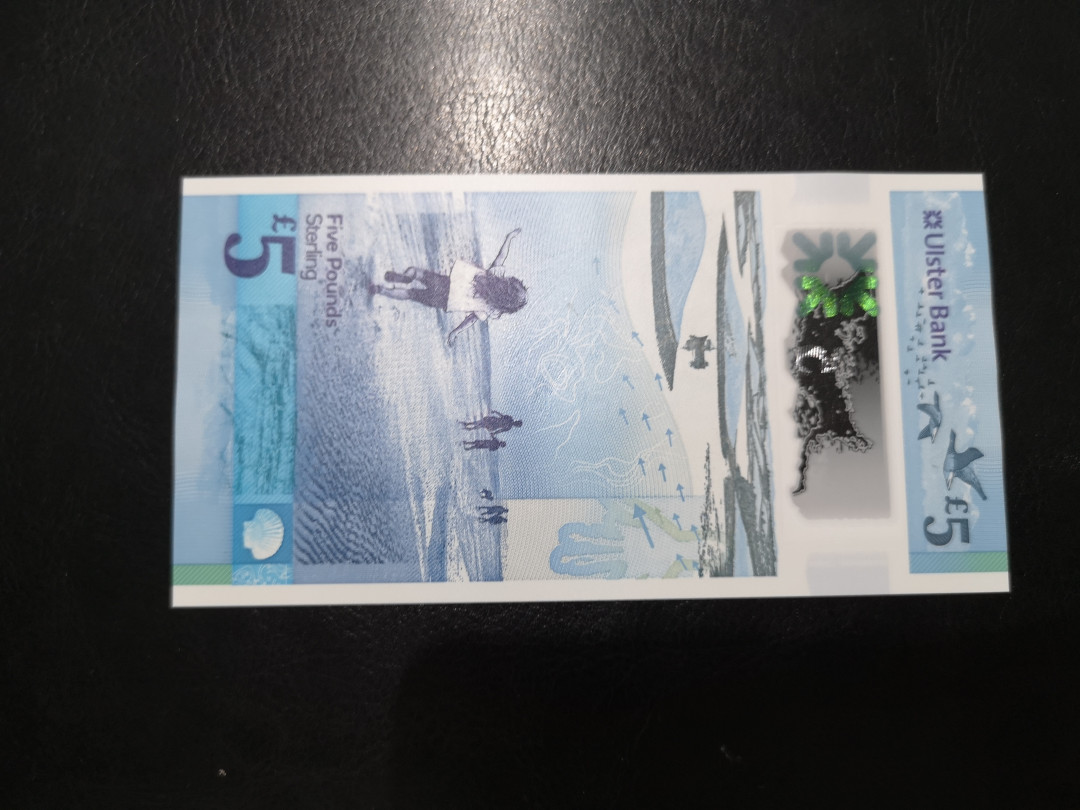 《外钞收藏家》第一百二十二期拍卖（共76件） 2019年苏格兰阿尔斯特20镑 2018年5镑  全新UNC 两张一起AA冠 无47