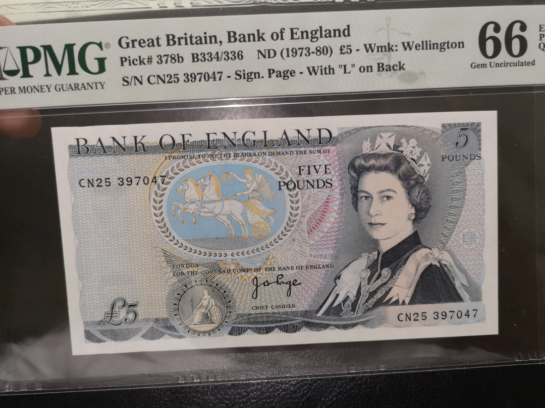 《外钞收藏家》第一百二十二期拍卖（共76件） 英国D序列5镑 PMG66