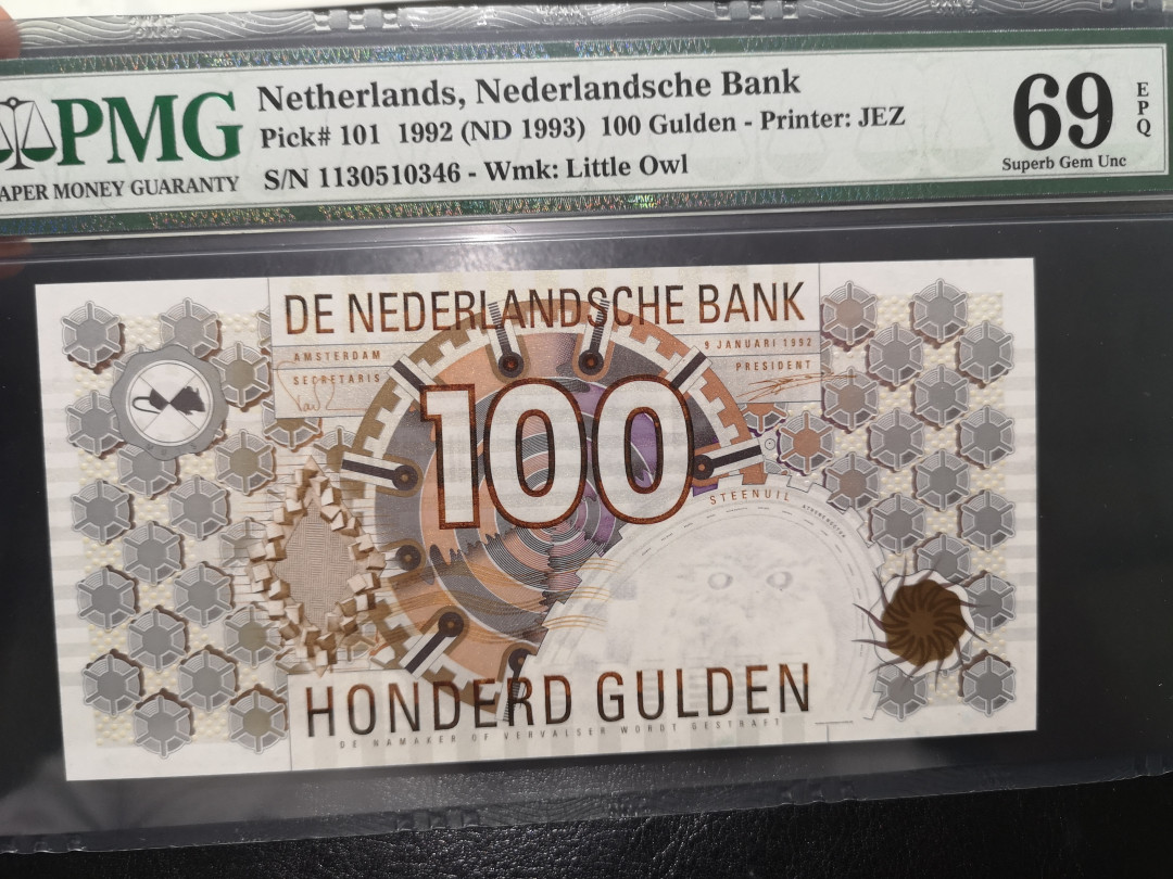 《外钞收藏家》第一百二十二期拍卖（共76件） 1992年荷兰100盾 PMG69 超高分