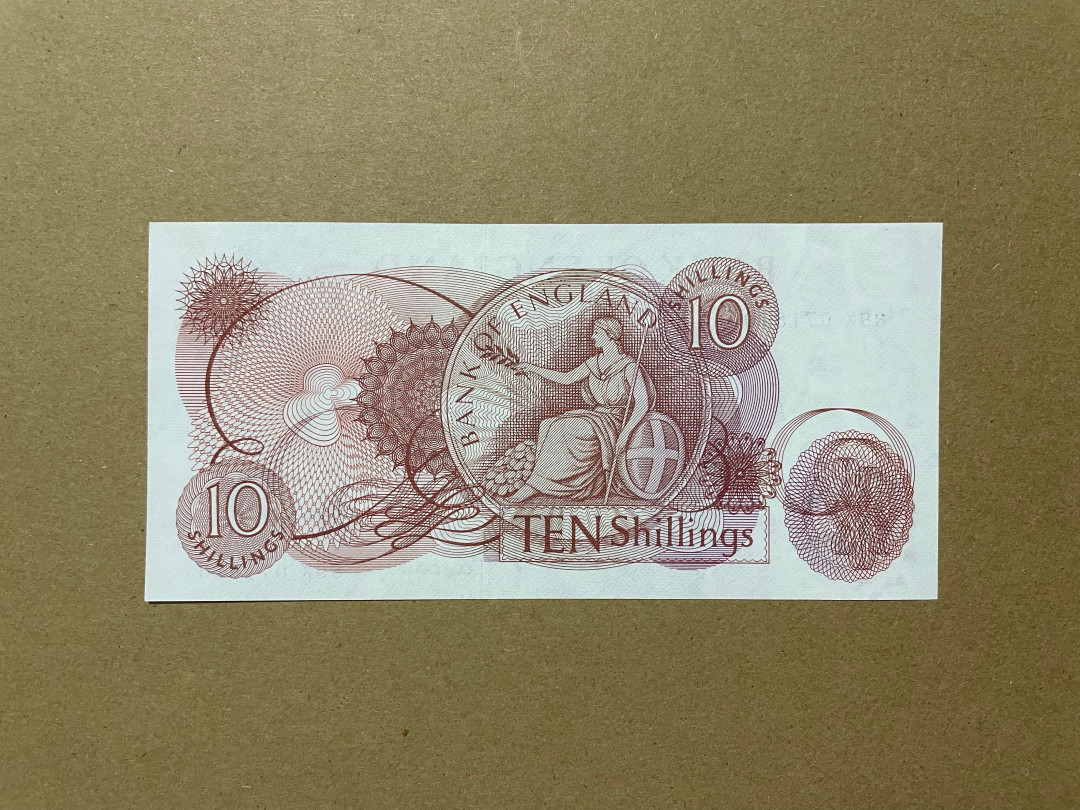 《张总收藏》34期—外币大集 英镑10先令 UNC C序列