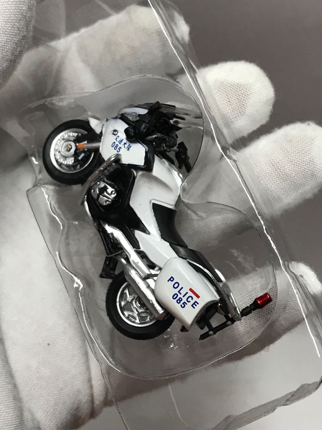 零元拍：TINI 台北市 BMW R1200RT 交警摩托模型