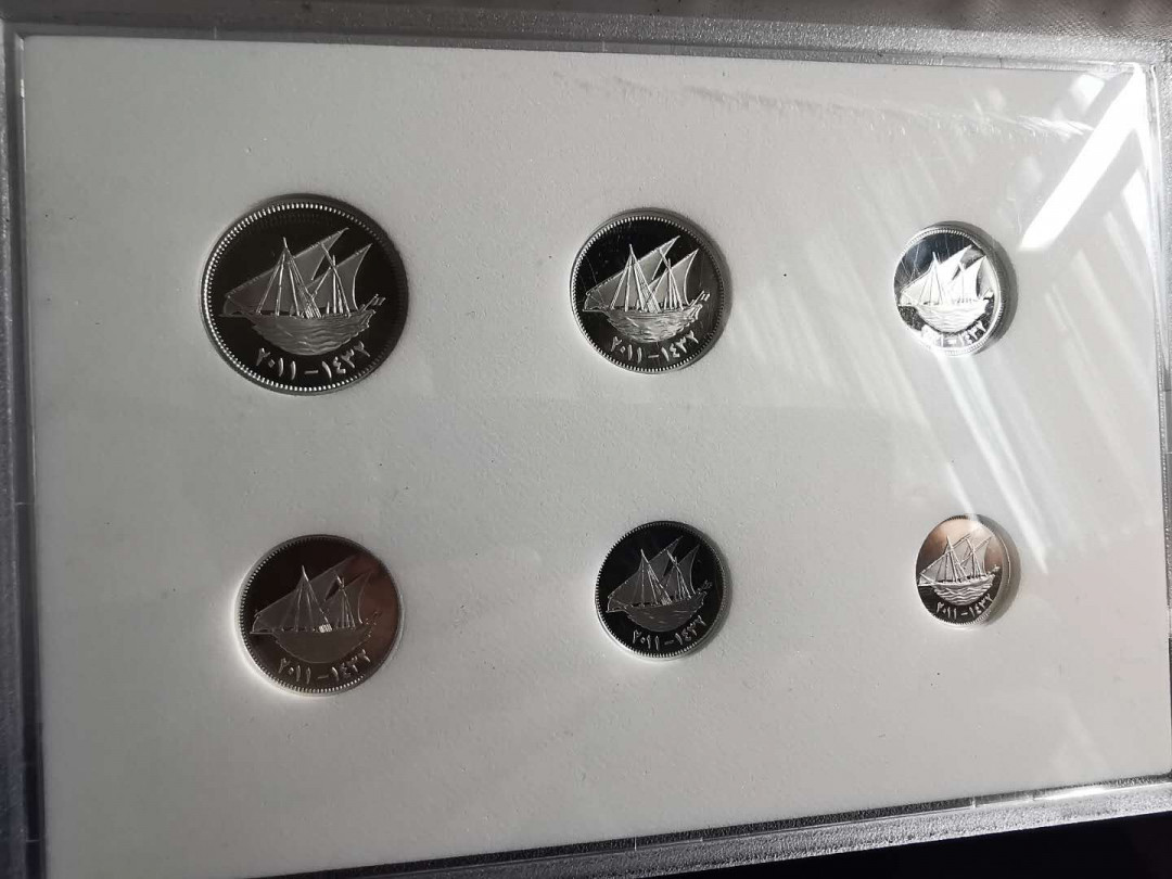 凡希社世界钱币微拍第一百六十八期 荐！科威特帆船版全银精铸PS