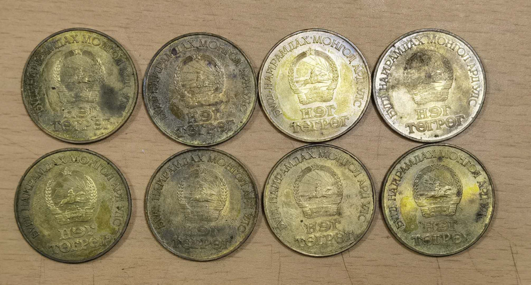 北京马甸外币专卖微拍第五十九场，非贵金属纪念币，流通币专场，陆续上新，欢迎关注 蒙古纪念币8枚全套