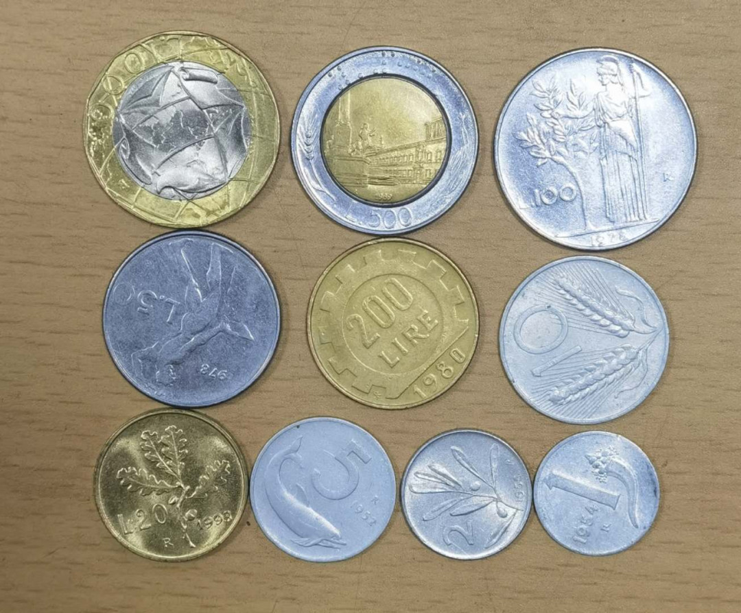 北京马甸外币专卖微拍第五十九场，非贵金属纪念币，流通币专场，陆续上新，欢迎关注 意大利大全套