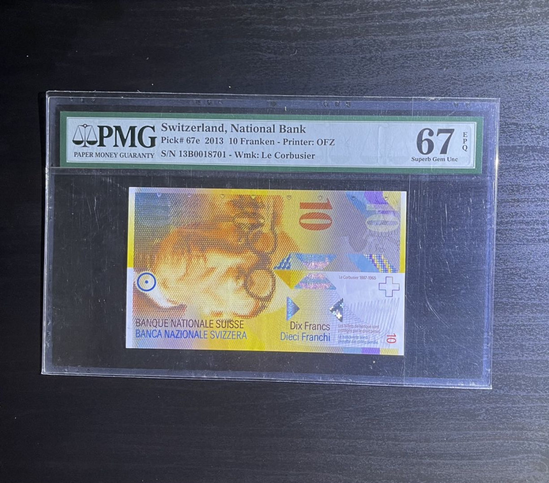 【丑猫0905】今晚七点整，快拍 瑞士10人像版