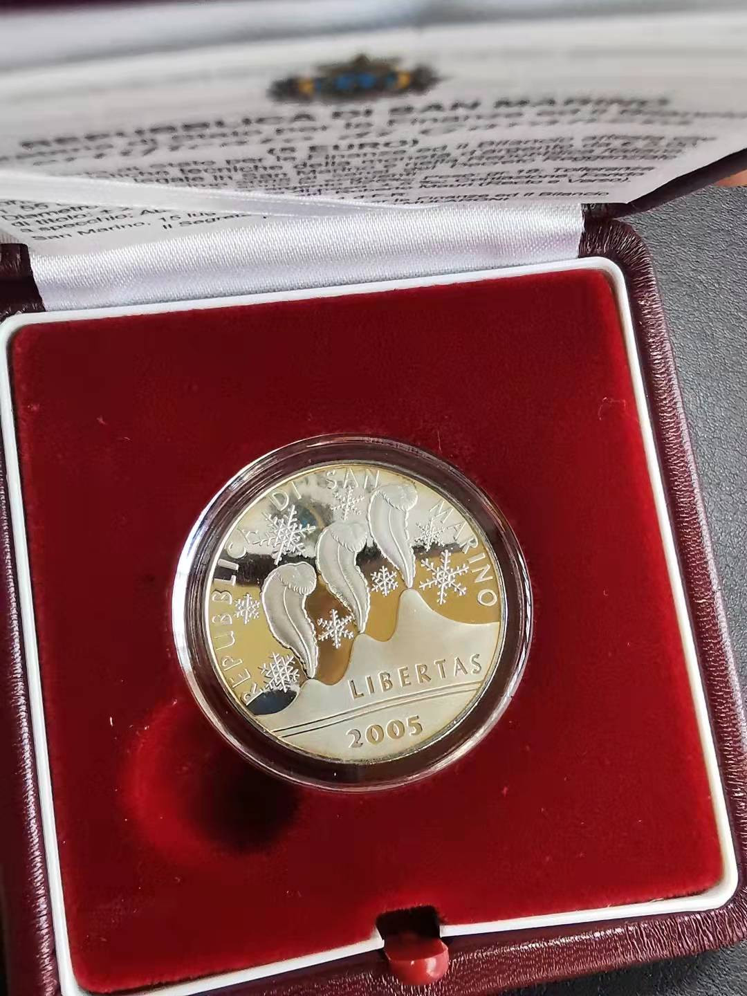 凡希社世界钱币副品捡漏自动拍专场一 2005圣马力诺5欧罗纪念银币原盒证书