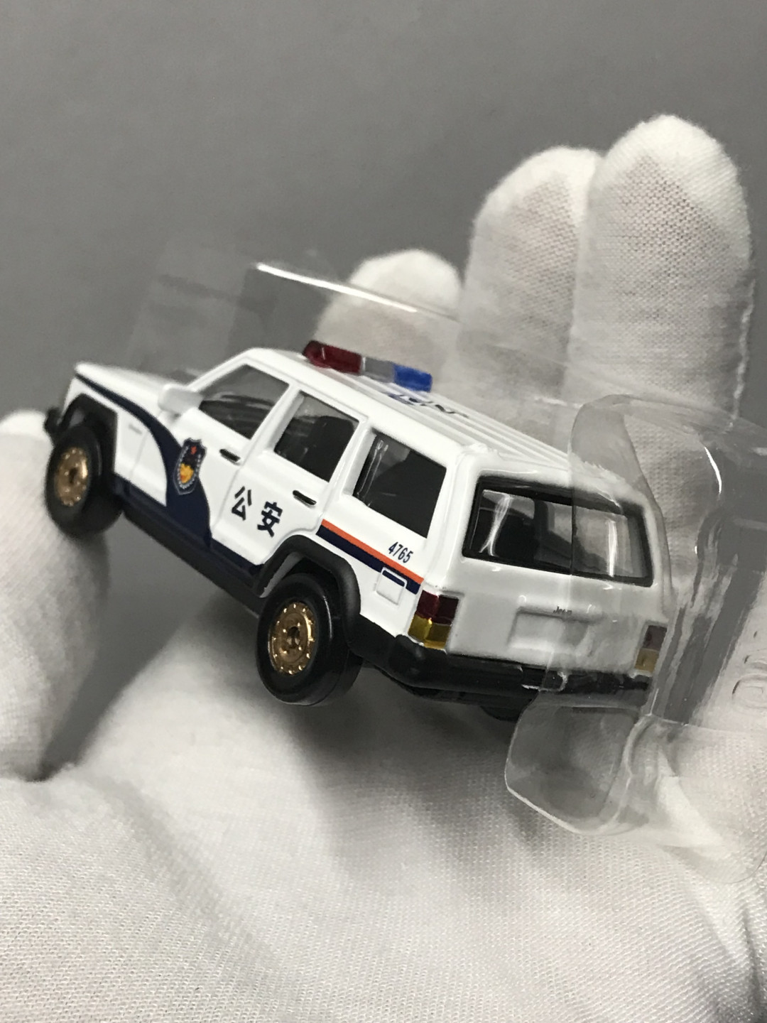 零元拍：拓意 切诺基警车模型