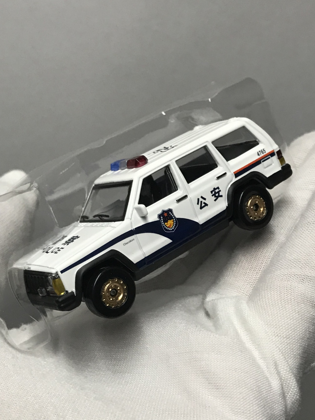 零元拍：拓意 切诺基警车模型