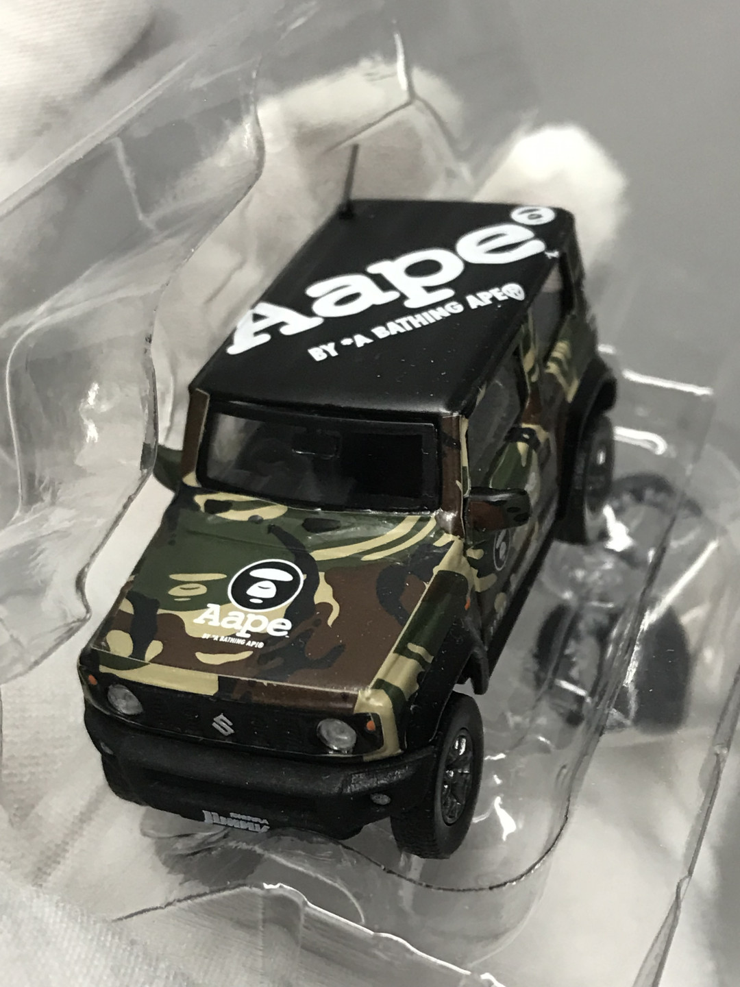 零元拍：BM 联名 潮牌Aape 吉姆尼越野车模型