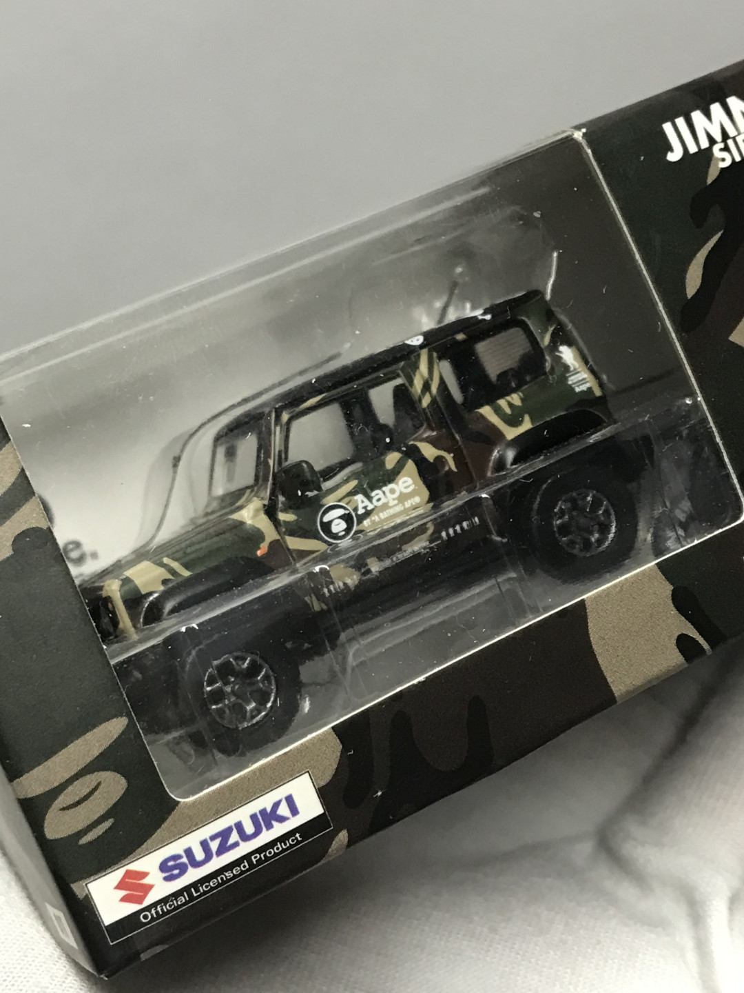 零元拍：BM 联名 潮牌Aape 吉姆尼越野车模型