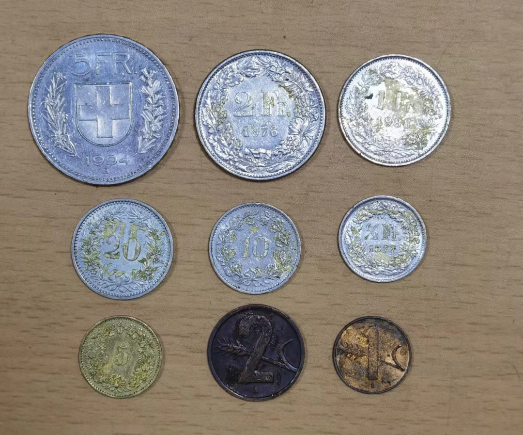 北京马甸外币专卖微拍第五十九场，非贵金属纪念币，流通币专场，陆续上新，欢迎关注 瑞士，塑胶粘过