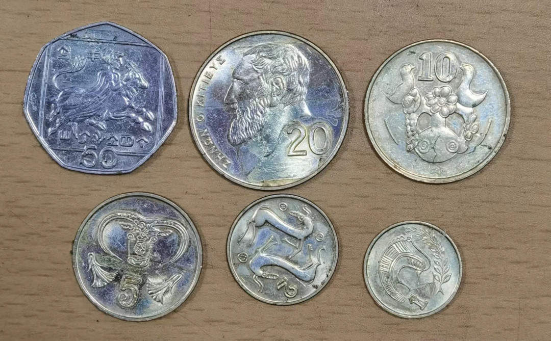 北京马甸外币专卖微拍第五十九场，非贵金属纪念币，流通币专场，陆续上新，欢迎关注 塞浦路斯，塑胶粘过
