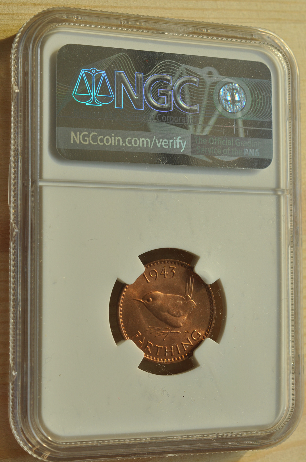 《竞宝斋》钱币微拍-第3场（0佣金包邮） NGC-MS64 RD 英国1943 乔治六世 1/4便士=1法新 铜币