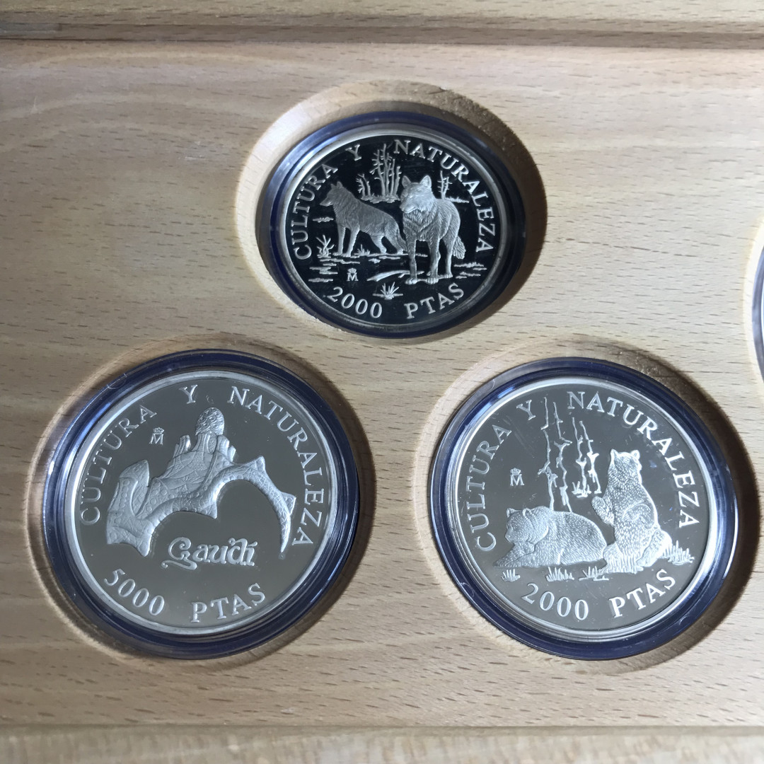 《竞宝斋》钱币微拍-第3场（0佣金包邮） 925银（币总重292克）原盒证书西班牙1996年大自然系列5枚银币套装（最大一枚168克）