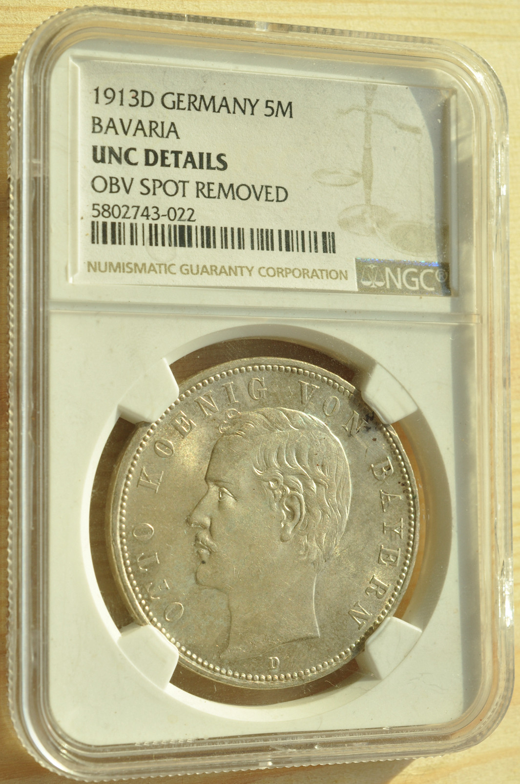 《竞宝斋》钱币微拍-第3场（0佣金包邮） 德国 巴伐利亚 1913年D版 5马克大银币（NGC-UNC细节评级）盒子背面有长裂