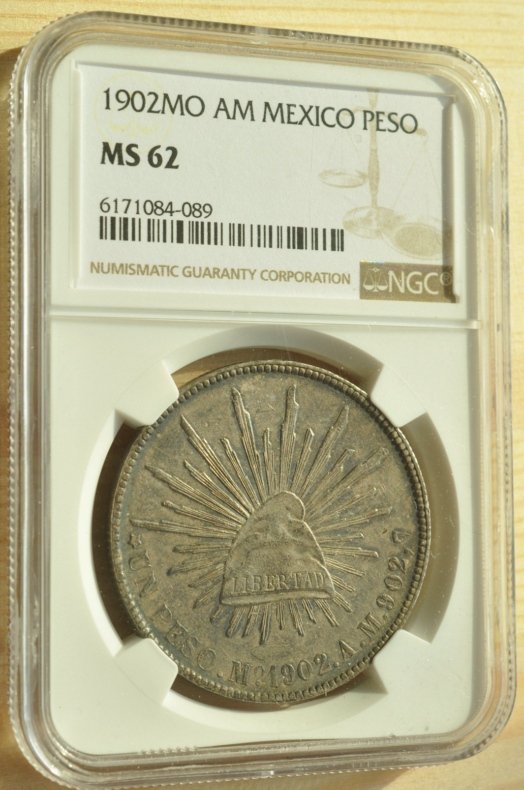 《竞宝斋》钱币微拍-第3场（0佣金包邮） NGC MS62 墨西哥1902年MO AM 1比索鹰洋 银币 阴阳彩