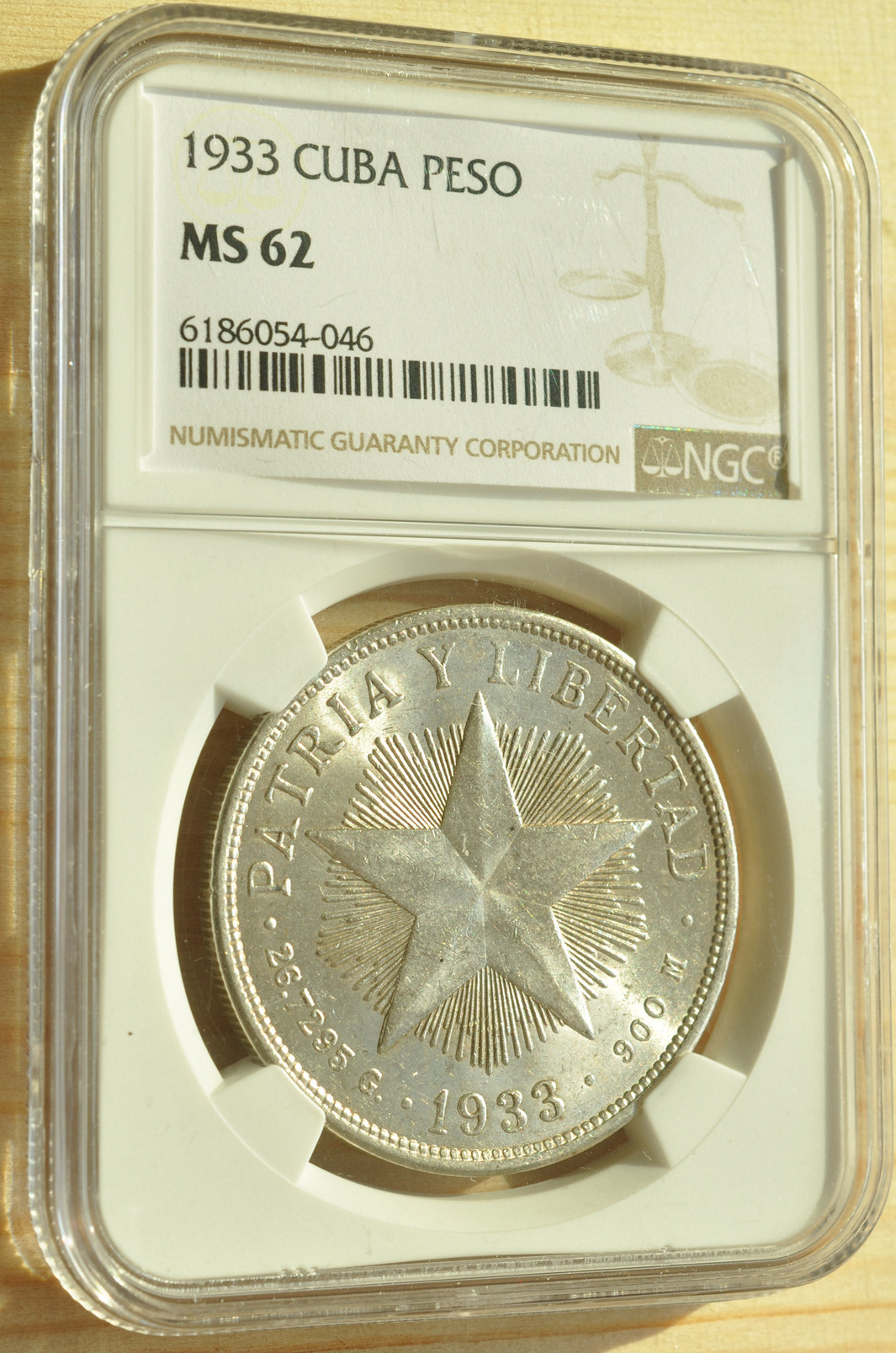 《竞宝斋》钱币微拍-第3场（0佣金包邮） NGC MS62 古巴 1933年 大五星 1比索 银币 原光