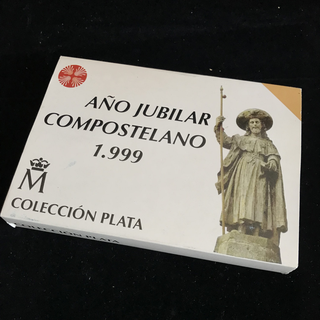 《竞宝斋》钱币微拍-第3场（0佣金包邮） 稀少925含银（币总重238克）原盒证书西班牙1999年千禧年4枚银币套2000和10000比塞塔