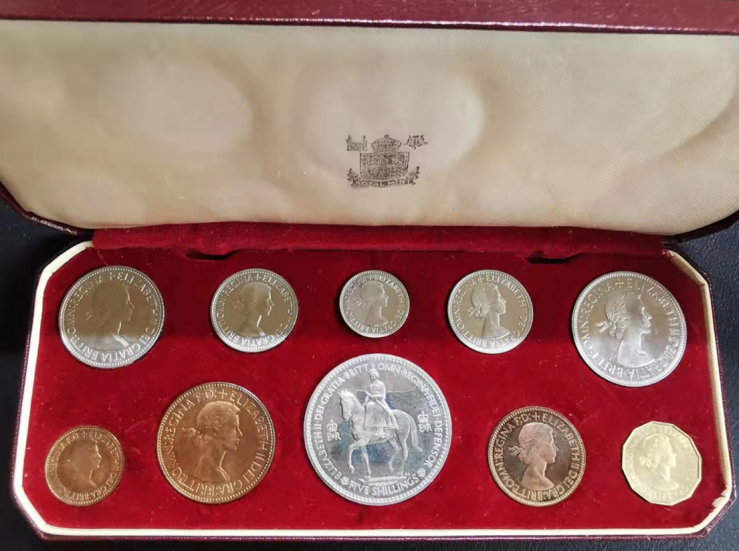 凡希社世界钱币微拍第一百六十九期 1953英国伊丽莎白加冕PS原盒品佳！