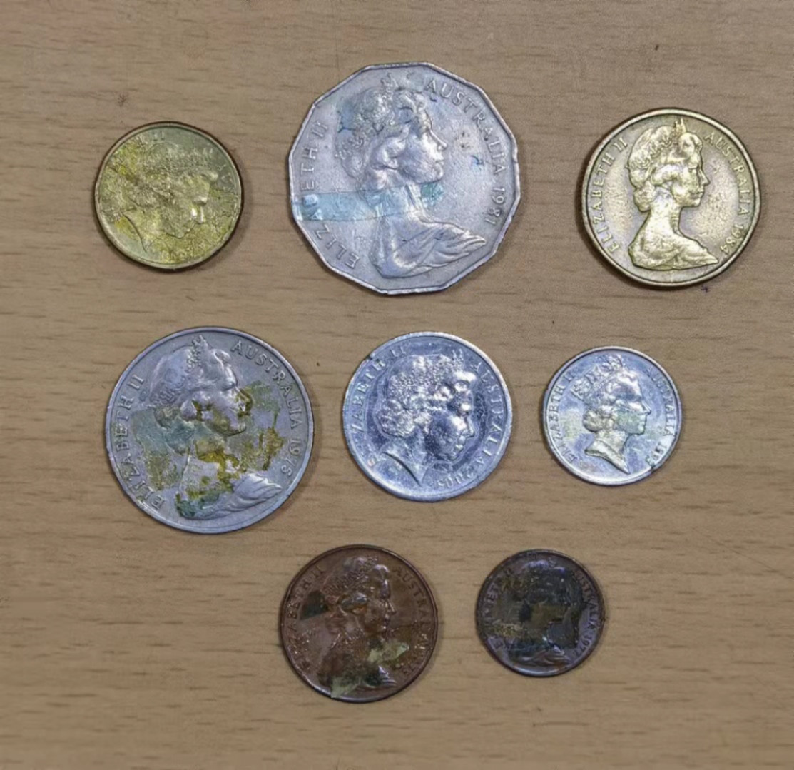 北京马甸外币专卖微拍第五十九场，非贵金属纪念币，流通币专场，陆续上新，欢迎关注 澳大利亚，有塑胶粘过