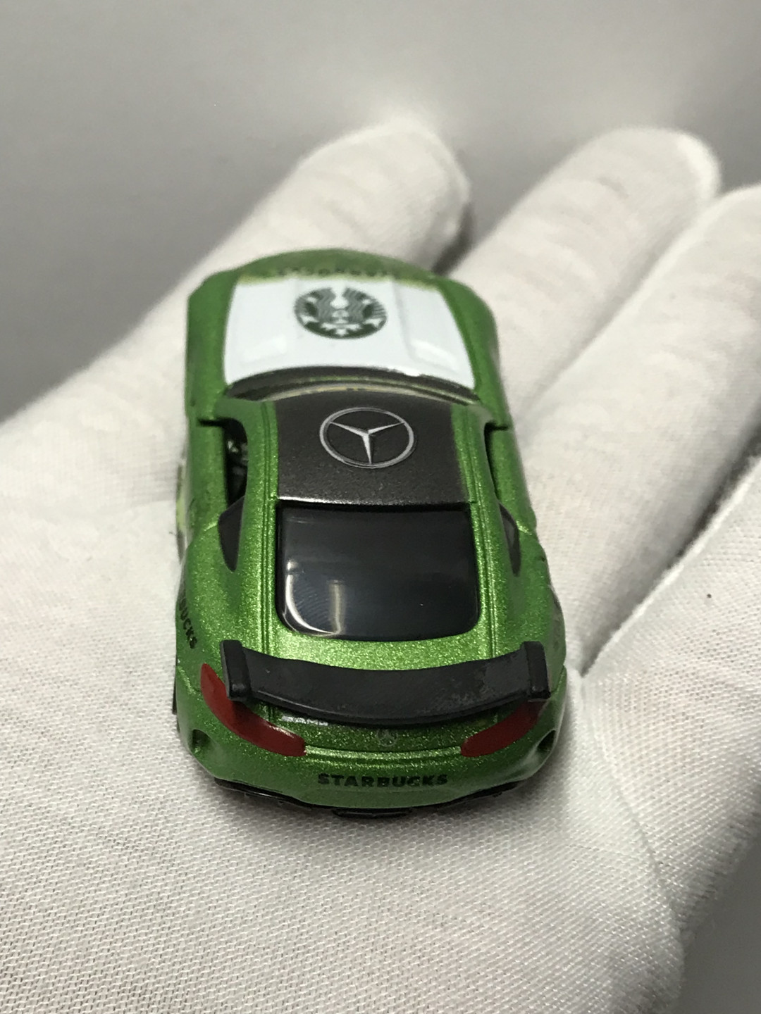 零元拍：星巴克X奔驰联名 AMG跑车 车模