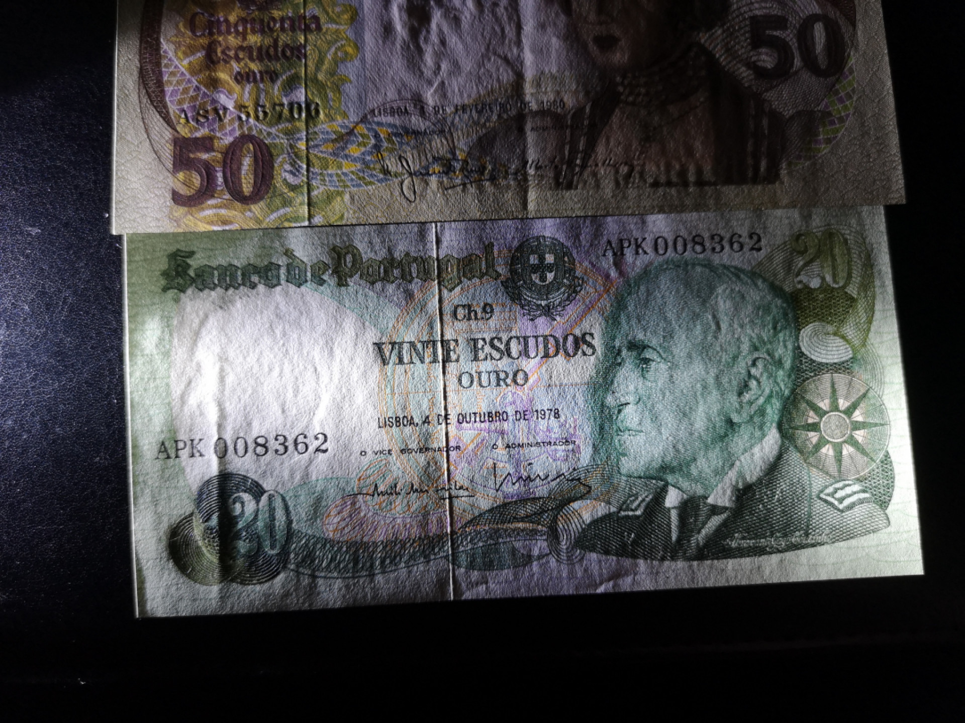 《外钞收藏家》第一百二十五期拍卖 葡萄牙1984年100、1978年20 全新 19080年50 AU 三张一起