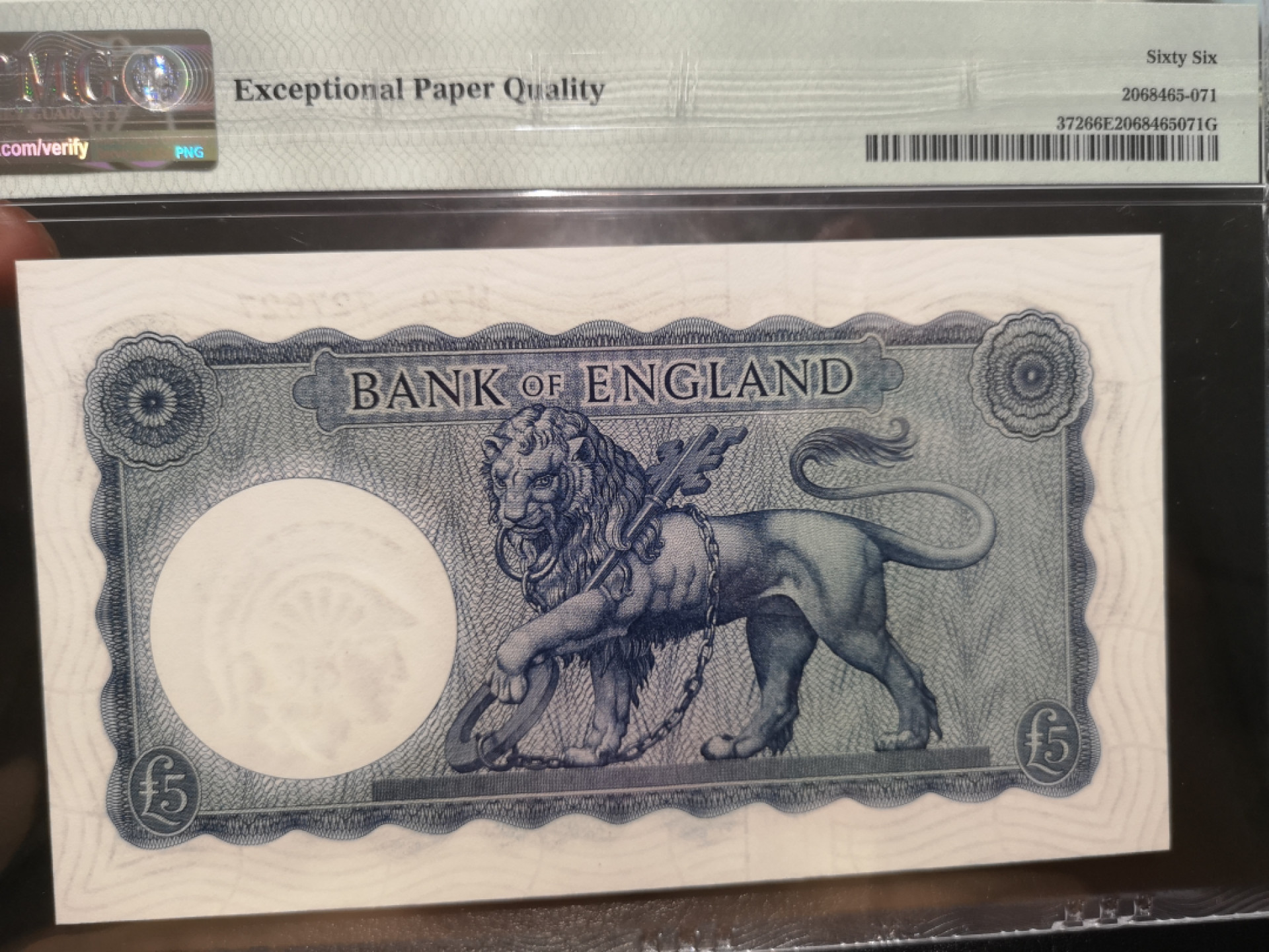 《外钞收藏家》第一百二十五期拍卖 英国B序列5镑 PMG66 空心