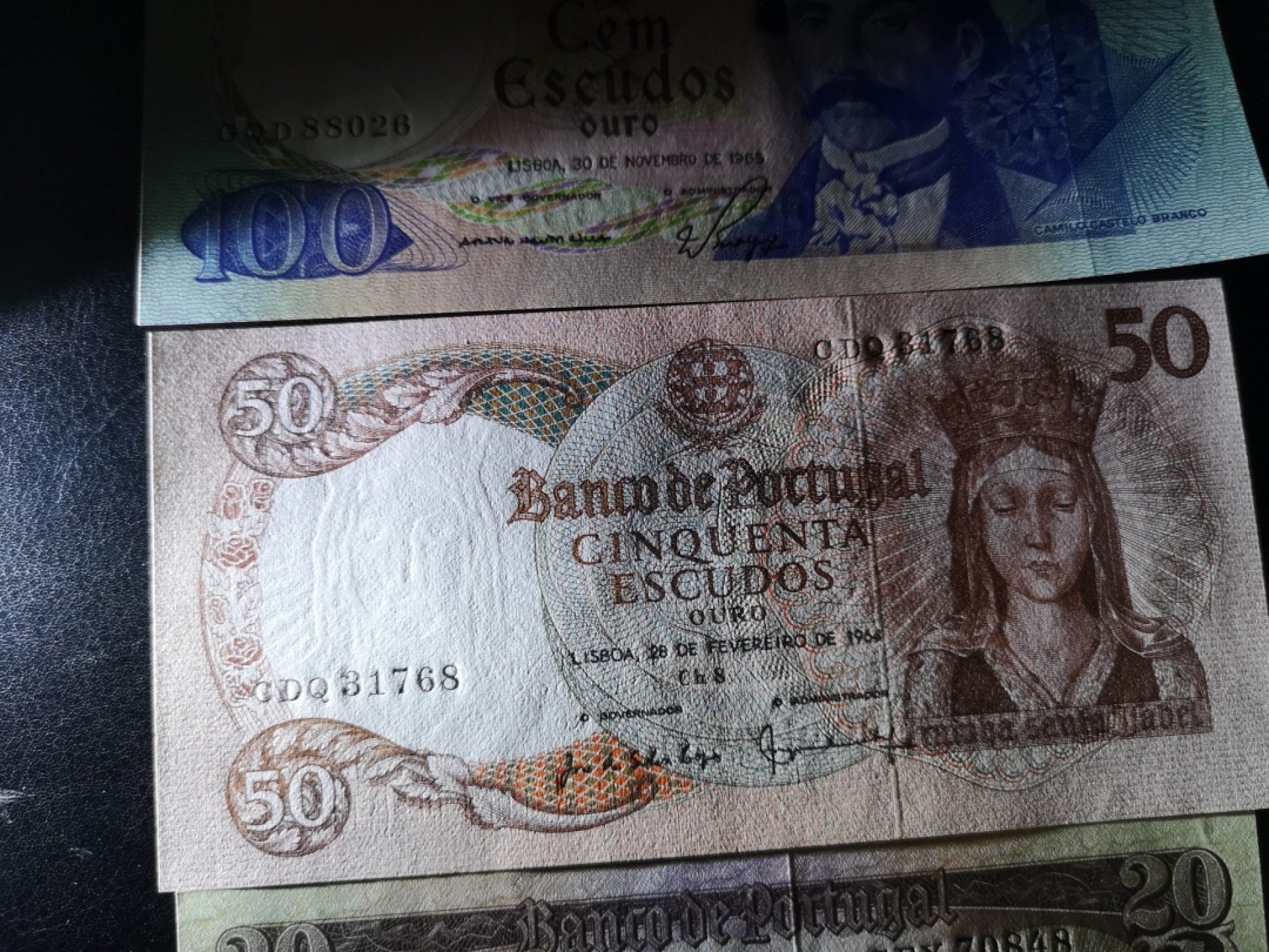 《外钞收藏家》第一百二十五期拍卖 葡萄牙1965年100、1964年50、20 三张一起 全新UNC