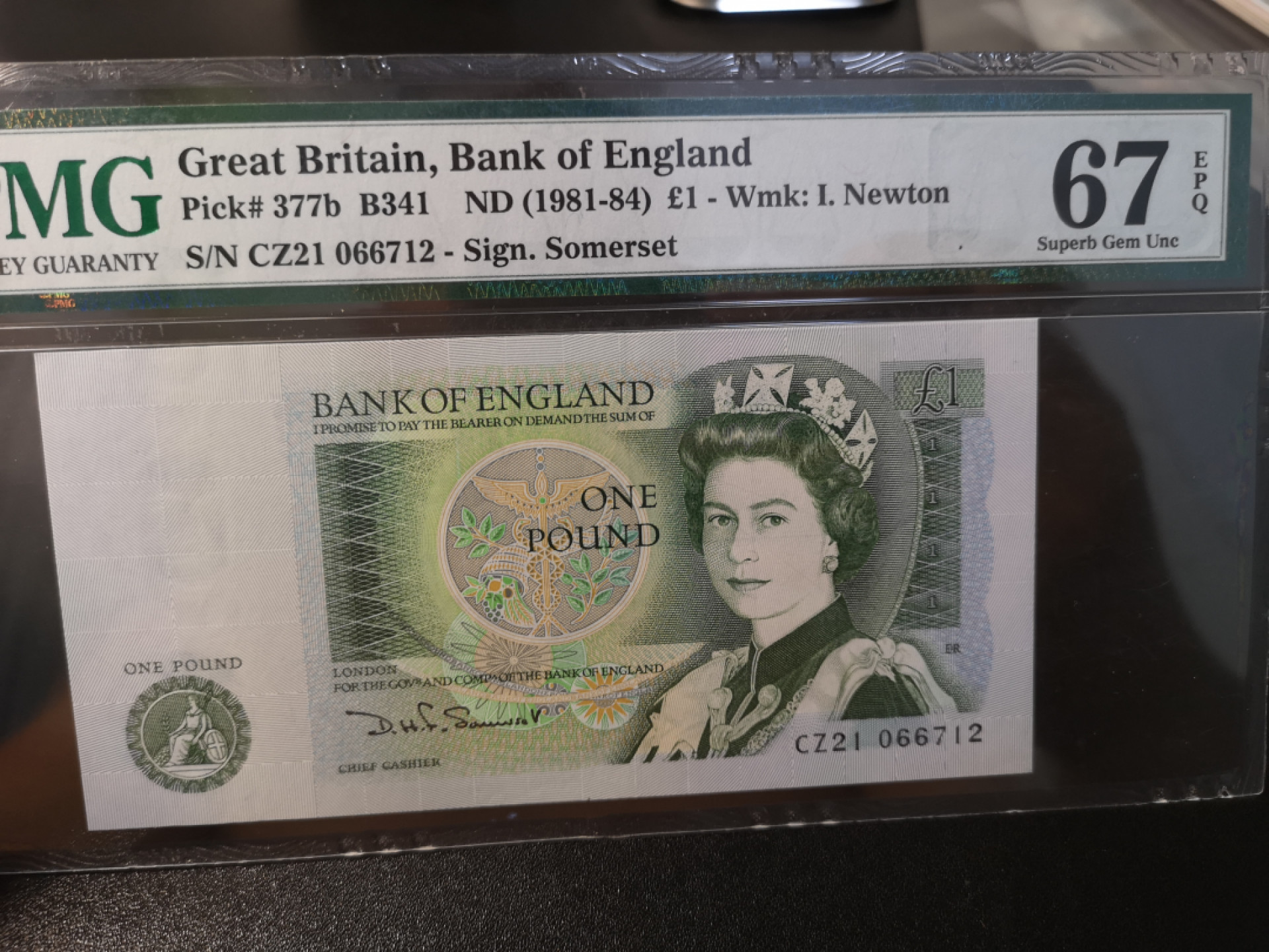 《外钞收藏家》第一百二十六期拍卖 1981-84年英国D序列 1镑 PMG67