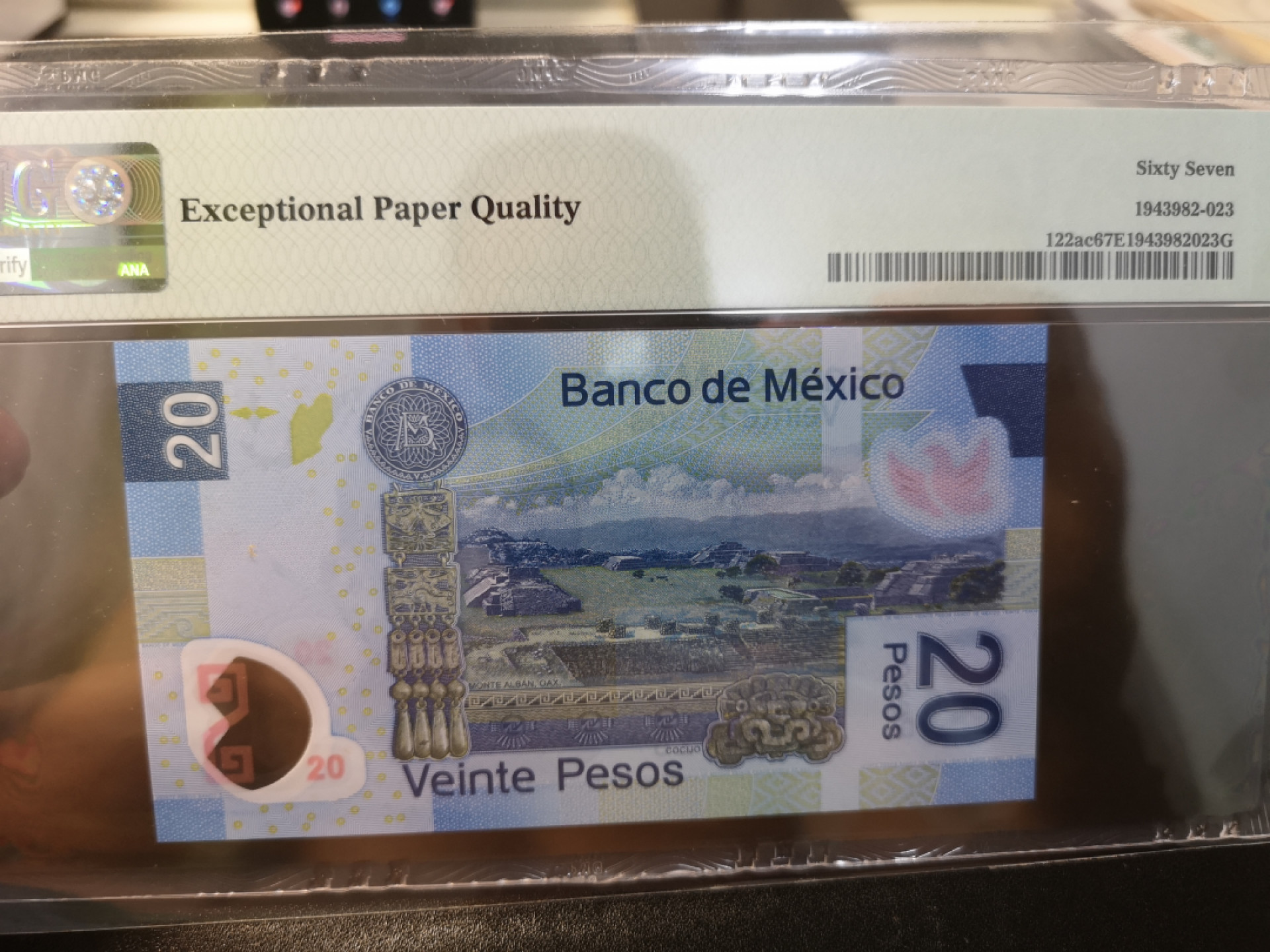 《外钞收藏家》第一百二十六期拍卖 2016年墨西哥20 PMG67 无47尾8