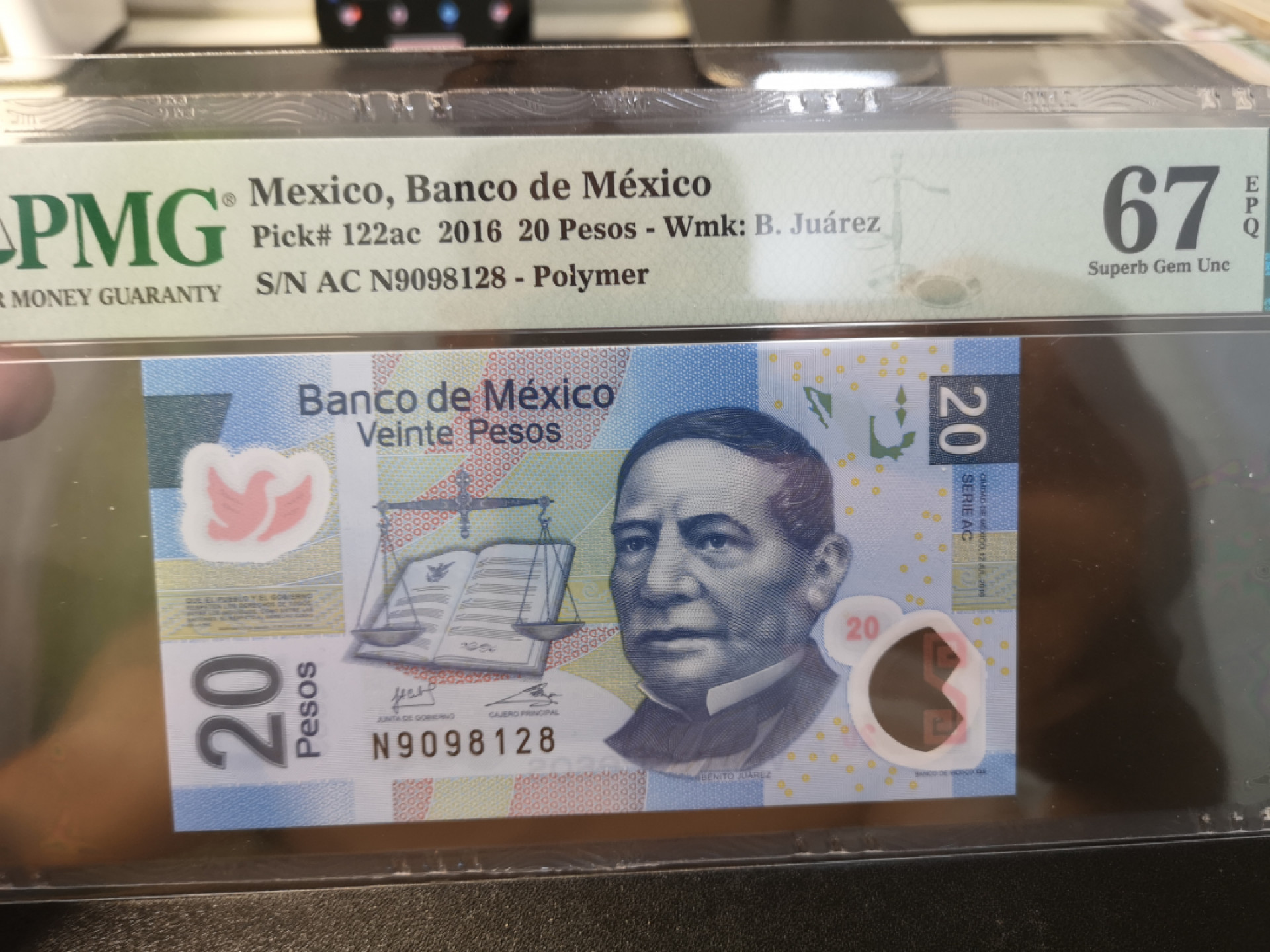 《外钞收藏家》第一百二十六期拍卖 2016年墨西哥20 PMG67 无47尾8