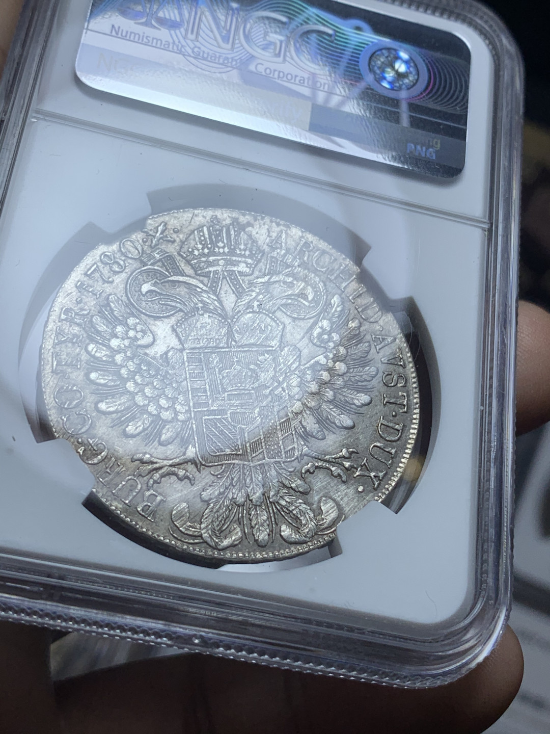 《竞宝斋》钱币微拍-第4场（0佣金包邮） 奥匈帝国大奶妈银币，早期米兰厂大扣版本，实际铸造年份为1815-1828年间，Hafner目录编号H36a，达文波特目录编号Dav1151，不容错过。