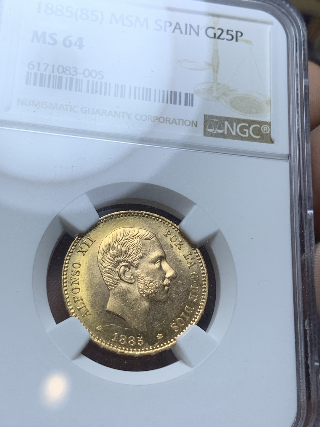 《竞宝斋》钱币微拍-第4场（0佣金包邮） NGC-MS64 西班牙1885年阿方索十二世 25比塞塔金币 第三名 西系币权威拍卖行AUREO 七月份拍出一枚UNC-裸币 成交价2100欧 (不包含佣金)，  HA没有此币拍卖记录