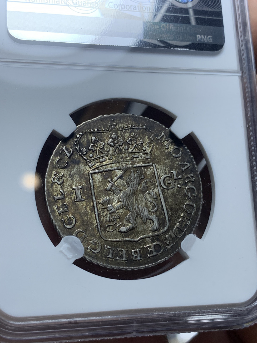 《竞宝斋》钱币微拍-第4场（0佣金包邮） NGC-MS62 荷兰1764年 站人 1盾 酱彩包浆 银币