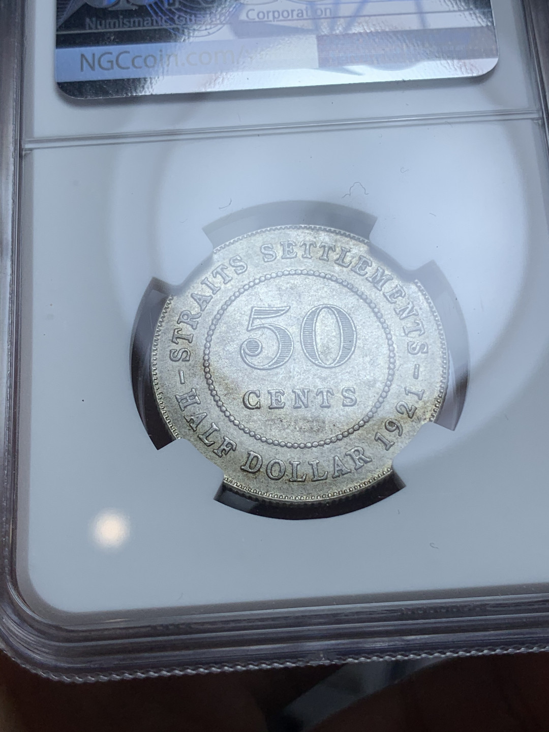 《竞宝斋》钱币微拍-第4场（0佣金包邮） ngc uncd 英属海峡1921年乔治五世50分银币 底板很好