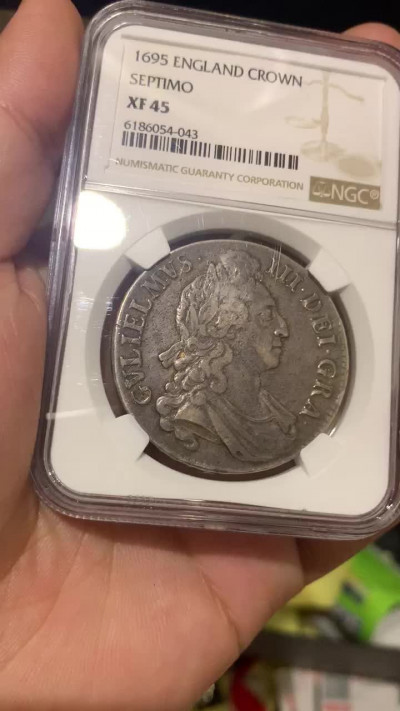 《竞宝斋》钱币微拍-第4场（0佣金包邮） NGC-XF45 英国1695年 威廉三世 原味黑包浆 克朗 大银币  HA二月份30分成交价564刀, 20年12月份XFD 成交价516刀