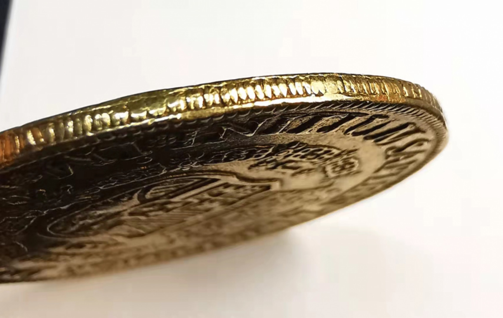 凡希社世界钱币微拍第一百七十期 荐！1751LM秘鲁费迪南多六世8E大金币XF/AU边略有修补痕迹27.07g 917金