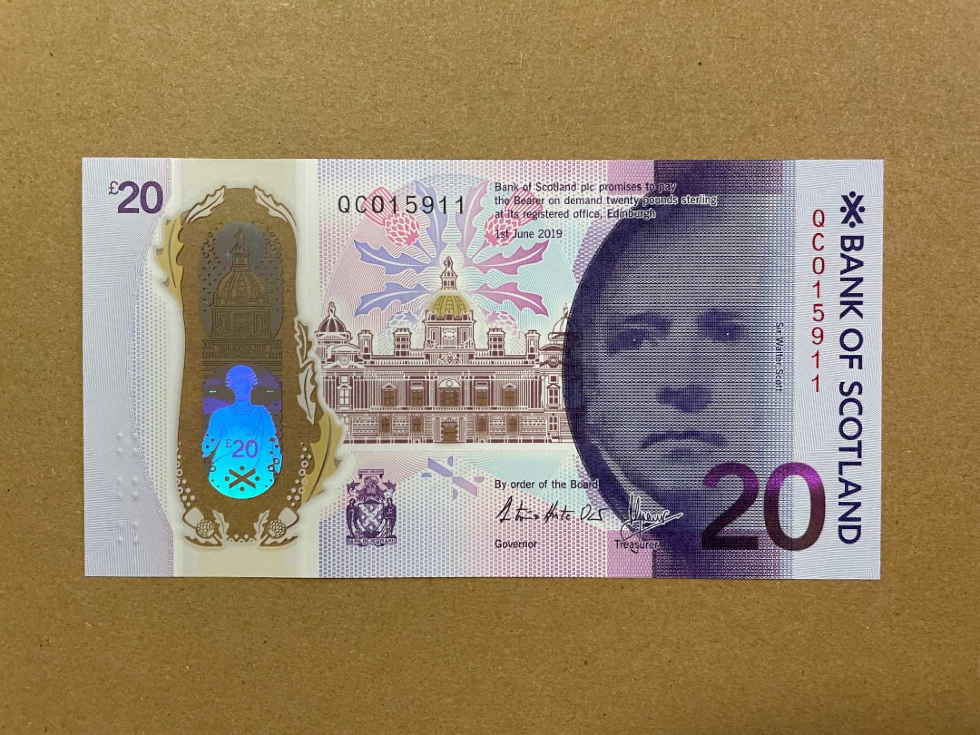 《张总收藏》36期—欧洲精品 苏格兰20镑 UNC 塑料钞 QC冠纪念钞 苏格兰银行 无47