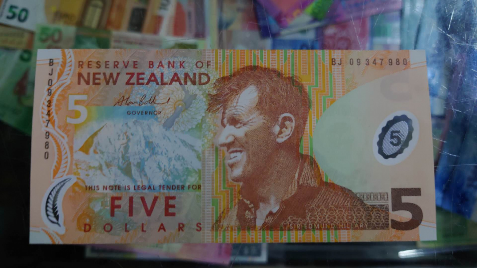 【囧羊收藏】精选微拍第37期暨2021年第28期 各国纸币精选 2009年新西兰5元 塑料钞 全新UNC