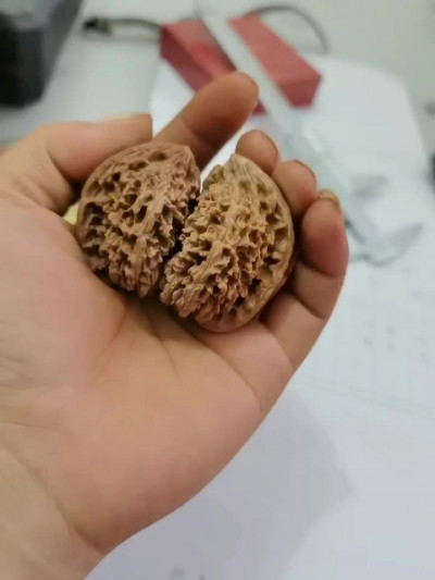 文玩核桃，满天星异型半壁江山