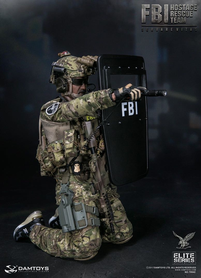 零元拍：DAMTOYS ：1/6 联邦调查局 人质救援小组/FBI HRT - 探员 78042，全新未拆。